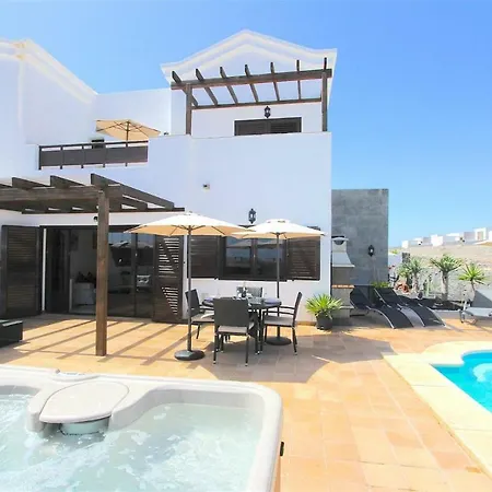 Emma Playa Blanca Villa *
